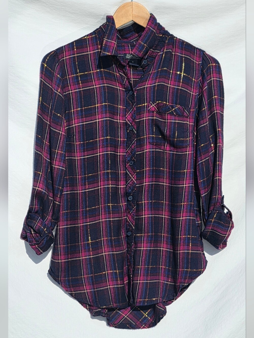 Lucky Brand Size S Plaid Button-Up Shirt in Navy and Magenta
